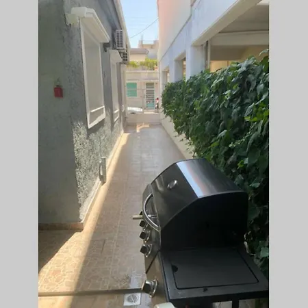 Villa Ανακαινισμενη Μονοκατοικια 125 Τμ Στο Κεντρο Με Κηπο Mesolóngion Exterior foto