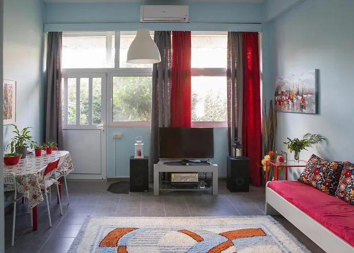 Ανακαινισμενη Μονοκατοικια 125 Τμ Στο Κεντρο Με Κηπο