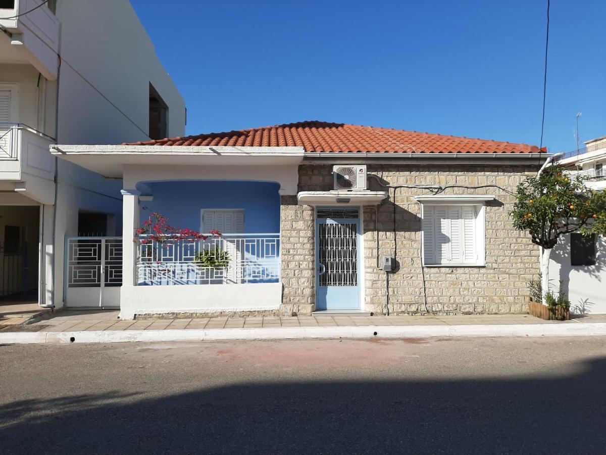 ανακαινισμενη μονοκατοικια 125 τμ στο κεντρο με κηπο Hébergement de vacances